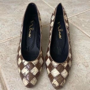 Size 7.5 brown and white checkered heel